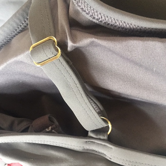 Brand new still has linnet 12 great one piece - Picture 3 of 5